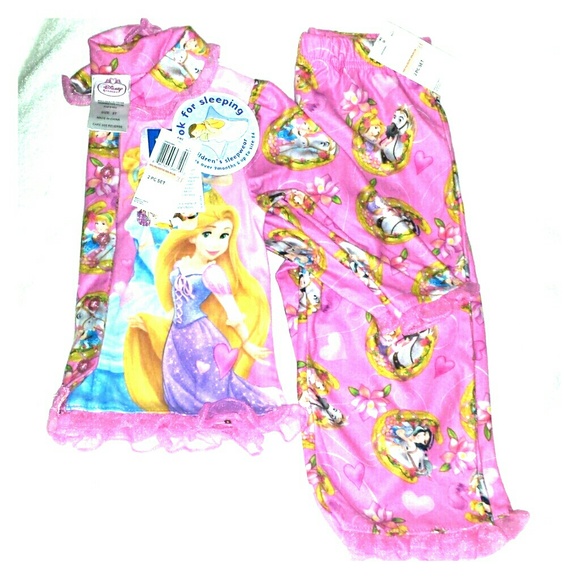NEW--KIDS--DISNEY SLEEPWEAR