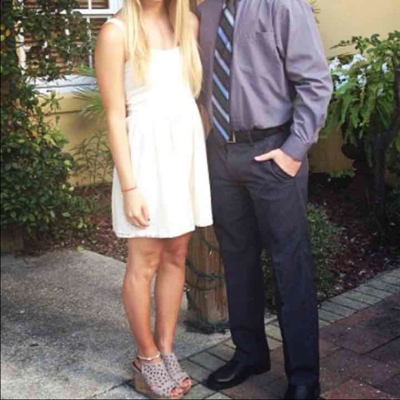 ❌sold❌ White/cream lace dress - Picture 2 of 4