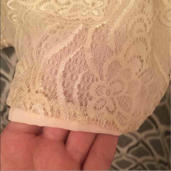 ❌sold❌ White/cream lace dress - Picture 4 of 4