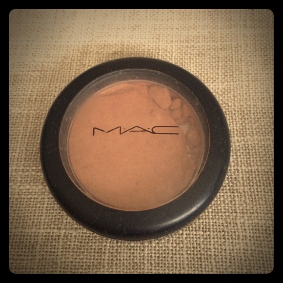 Mac high lightning blush