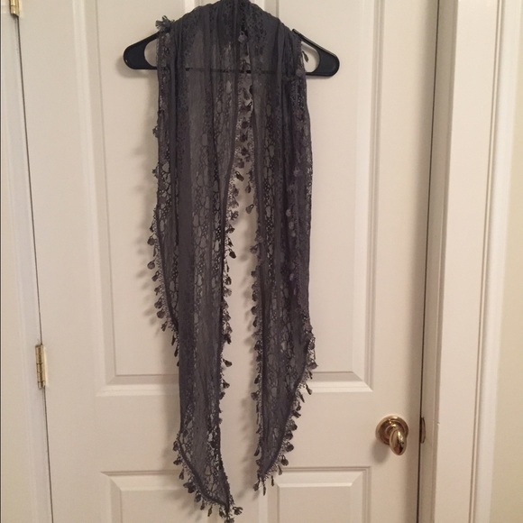 BCBGMaxazria scarf - Picture 4 of 4