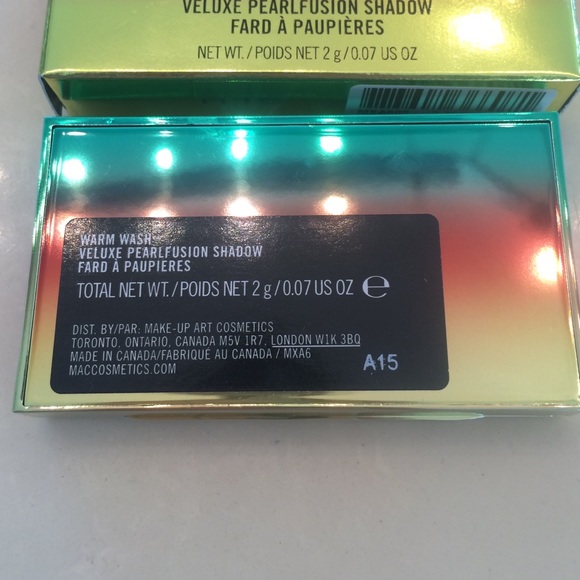 ❌SOLD❌NIB! MAC LE "warm wash" shadow - Picture 2 of 4