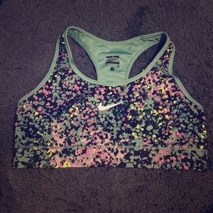 Brand new nike sports bra