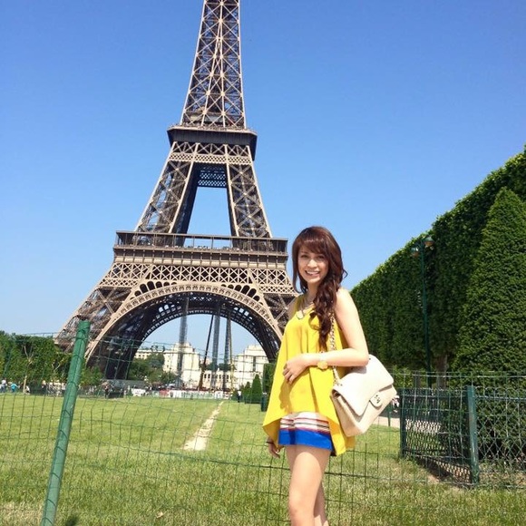 Chanel - Picture 3 of 3