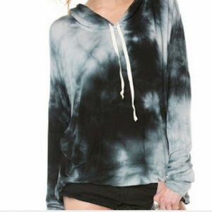 Brandy melville sweater