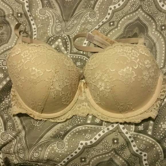 Gillian & O'Malley bras - Picture 4 of 4