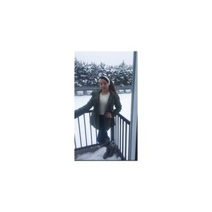 Meet your Posher, Alyssa