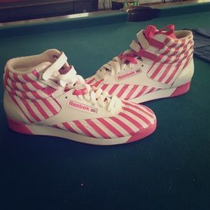 Never worn reebok high top sneakers