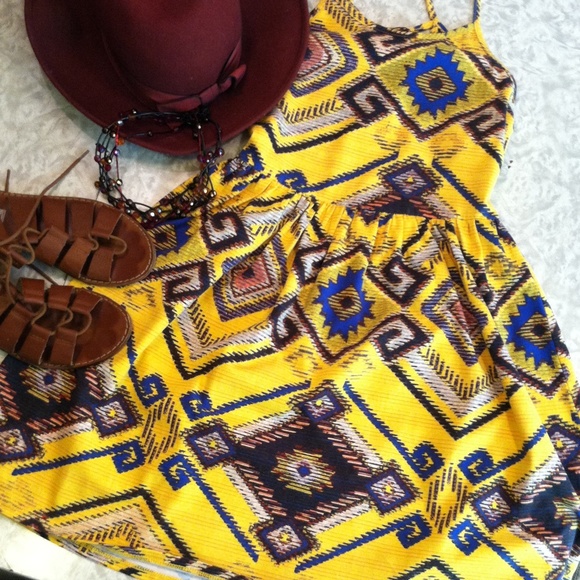 ❌SOLD IN BUNDLE❌NWOT Ikat print yellow sundress - Picture 3 of 4
