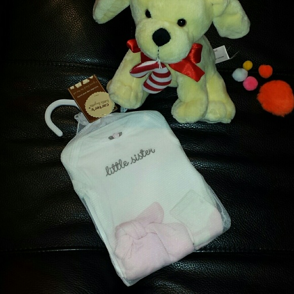 NEW - CARTERS --NEWBORN 4 - PIECE SET