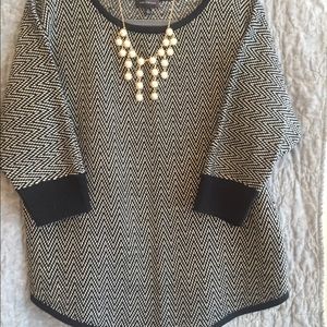 Black and white 3/4 sleeve Limited sweater