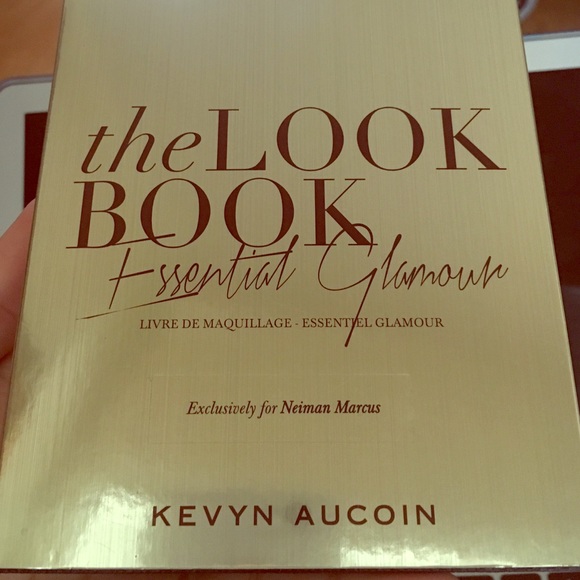 The Look Book Essential Glamour by Kevin Aucoin