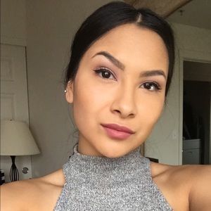 Meet your Posher, Roxana