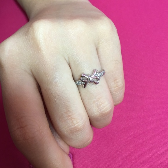 Diamond Bow Ring - Picture 3 of 4