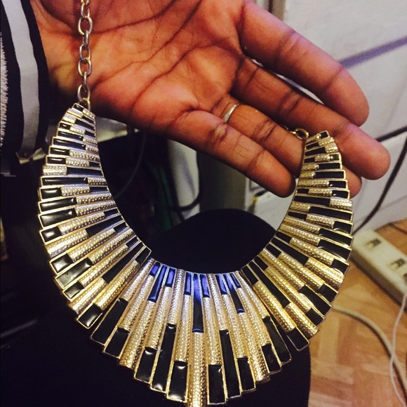 Necklace - Picture 1 of 1