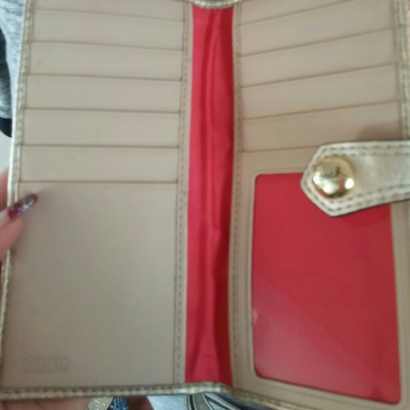 Coach handbag with matching wallet - Picture 3 of 4