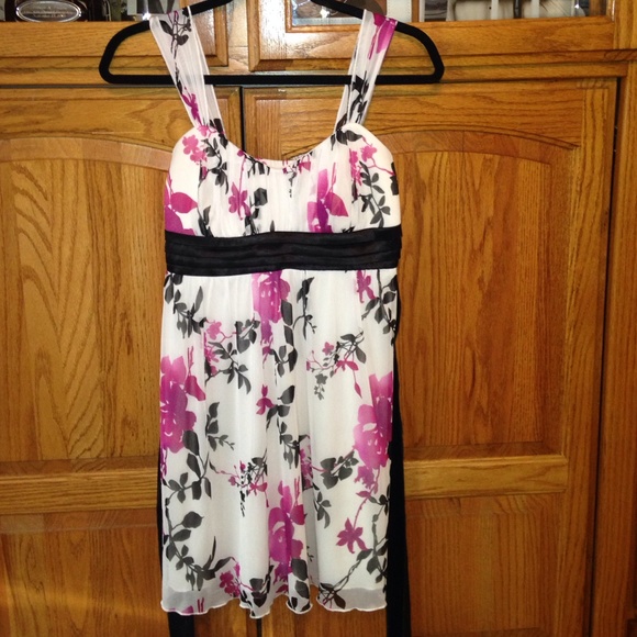 ☀️Floral Dress! - Picture 1 of 4