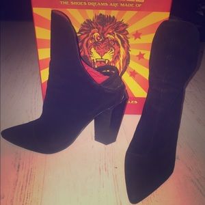 Jeffrey Campbell 6.5 Booties