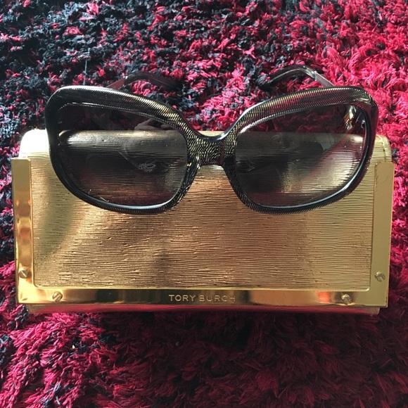 TORY BURCH TY7009 Polarized Sunglasses main image 3