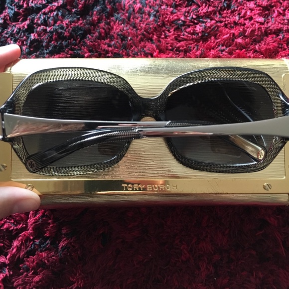 TORY BURCH TY7009 Polarized Sunglasses main image 2