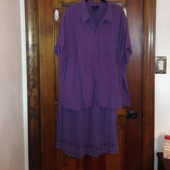 Blouse and skirt set