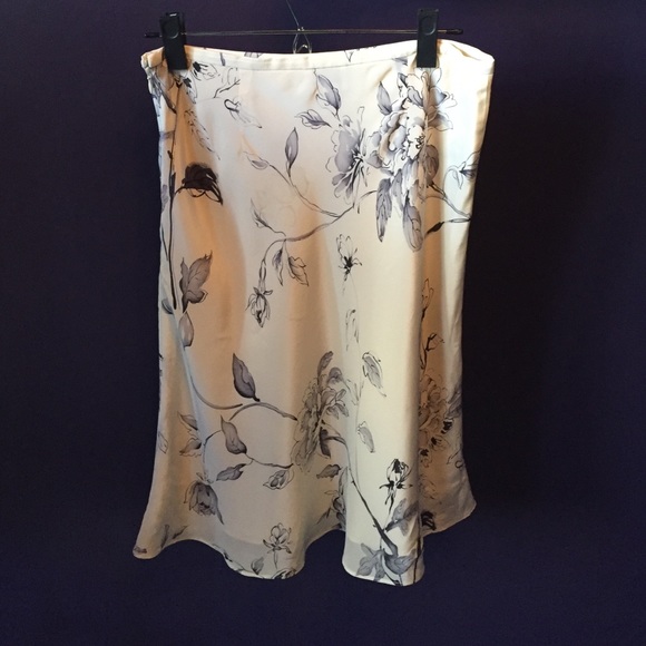 Ann Taylor Loft Flower Skirt - Picture 1 of 3
