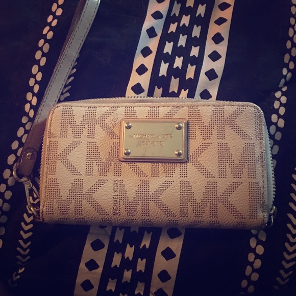 Beautiful mk wallet