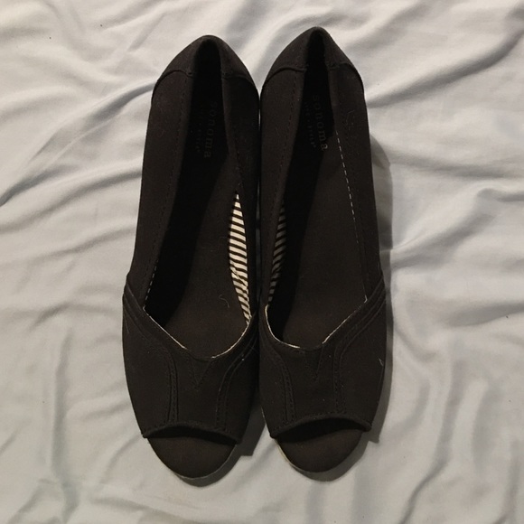 Sonoma Shoes - Black wedges!