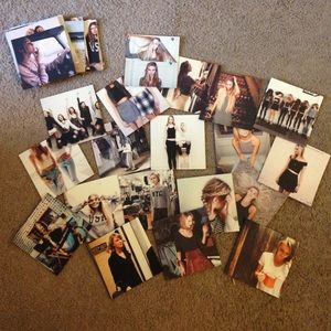 💖 BRANDY MELVILLE POST CARDS