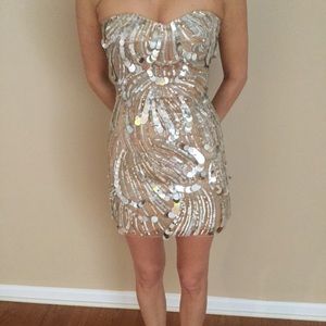Amazing silver dress!!!!!