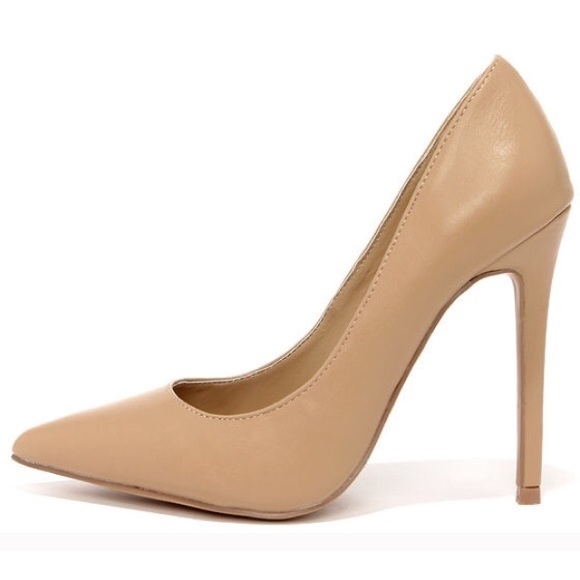Lulu's Camel Pumps