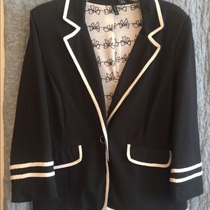 Navy jacket with nautical look from New Directions