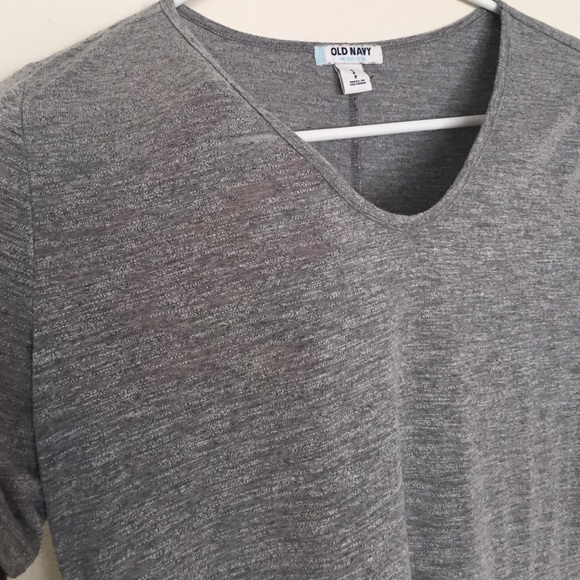 Universal vneck - Picture 2 of 4