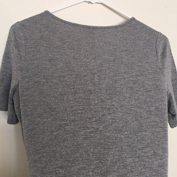 Universal vneck - Picture 4 of 4