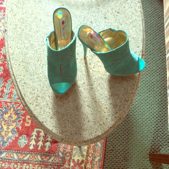 Two Lips Shoes - Brand Brand new🌟Mint Green Mules reduced again