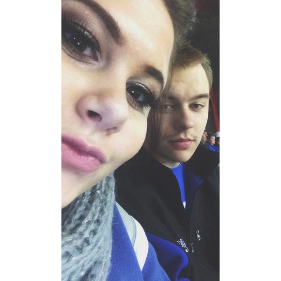 🌞 MEET YOUR SELLER 🌞 - Picture 4 of 4