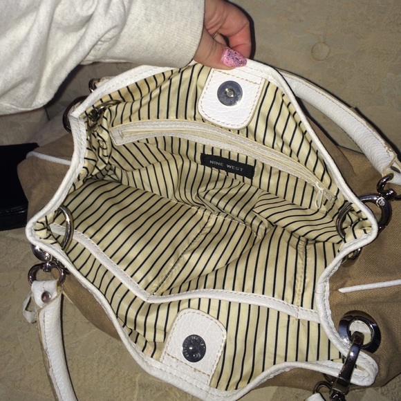 Nine West purse! - Picture 2 of 3
