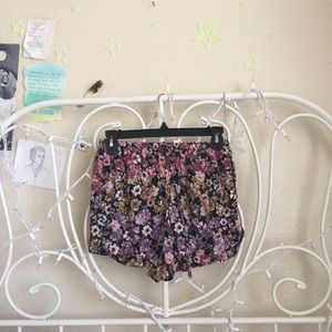 Brandy Melville floral Eve's