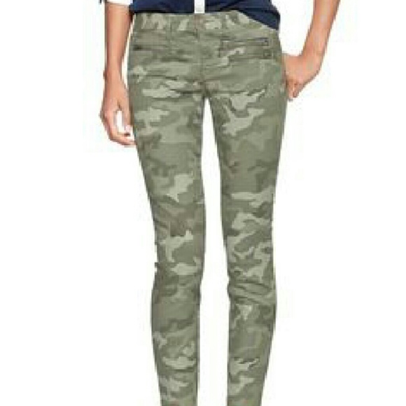 Gap camo twill skinny pants