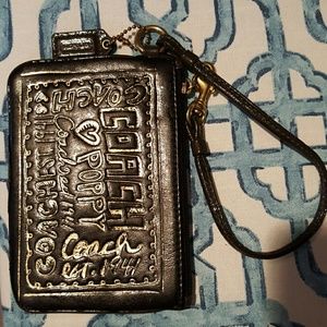 Authentic Coach Poppy wristlet