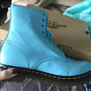 Aqua doc martens Outlet