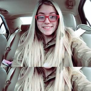 Meet your Posher, Caitlin