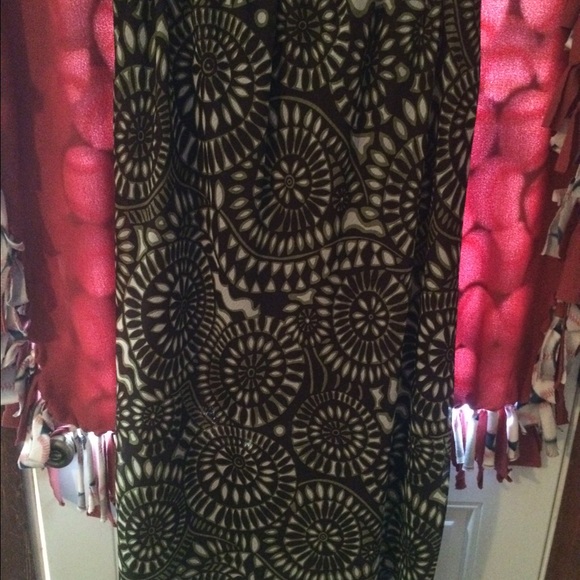 Cato's skirt - Picture 2 of 3