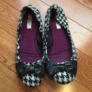 Simply Vera flats. Reduced