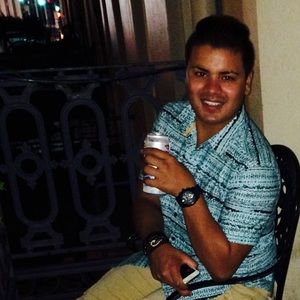 Meet your Posher, Luis