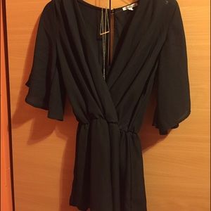 Black Romper-Priced reduced ✂️