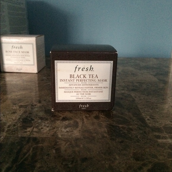Black tea mask