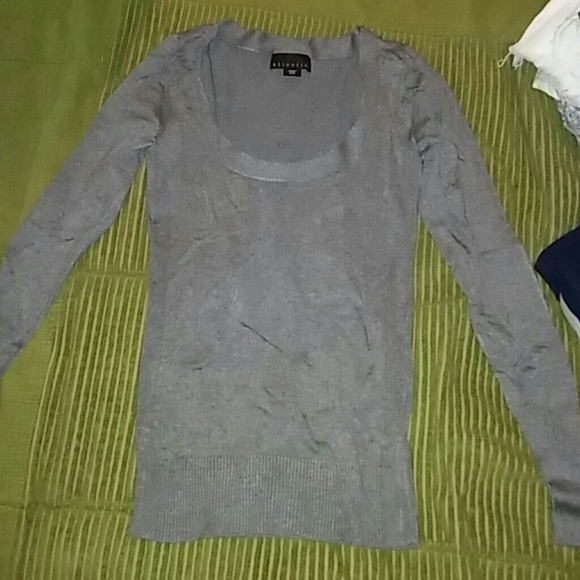 Sweater - Picture 1 of 1