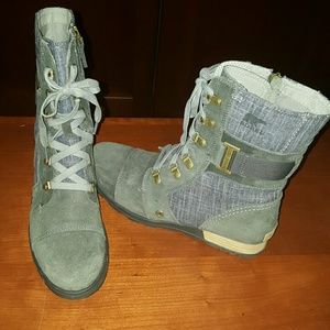 Never wore them.  brand new!