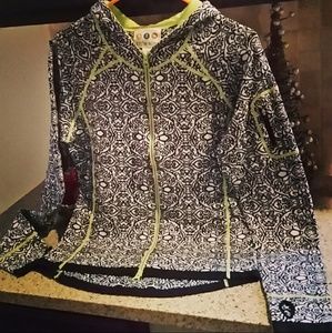 NWT TITLE NINE WOMEN'S HOODED SWEATER ZIP UP